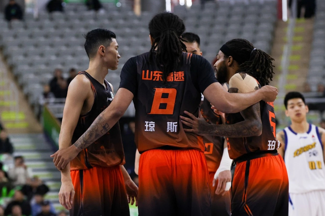 九游游戏-山东男篮拒绝爆冷！全力击败广州，新外援CBA首秀，央视直播