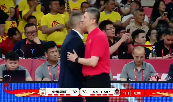 九游体育-中国男篮热身赛：王俊杰18分14篮板，中国男篮82-78战胜FMP
